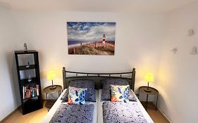 Ferienwohnung Elfriede - Wlan, 2 Baeder, Kueche, Freisitz, 2 Parkplaetze, Im Ortskern