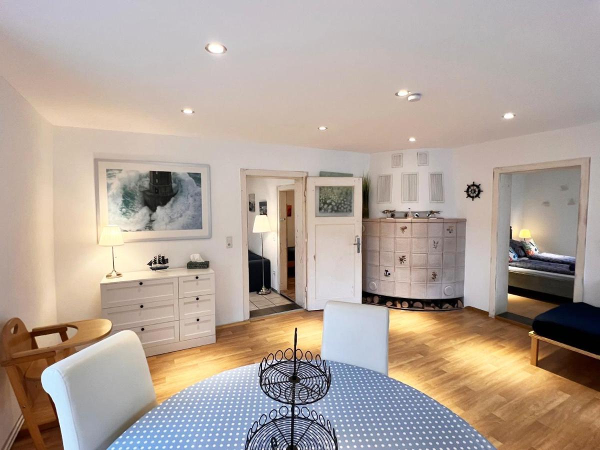 Ferienwohnung Elfriede - Wlan, 2 Baeder, Kueche, Freisitz, 2 Parkplaetze, Im Ortskern Malterdingen Buitenkant foto