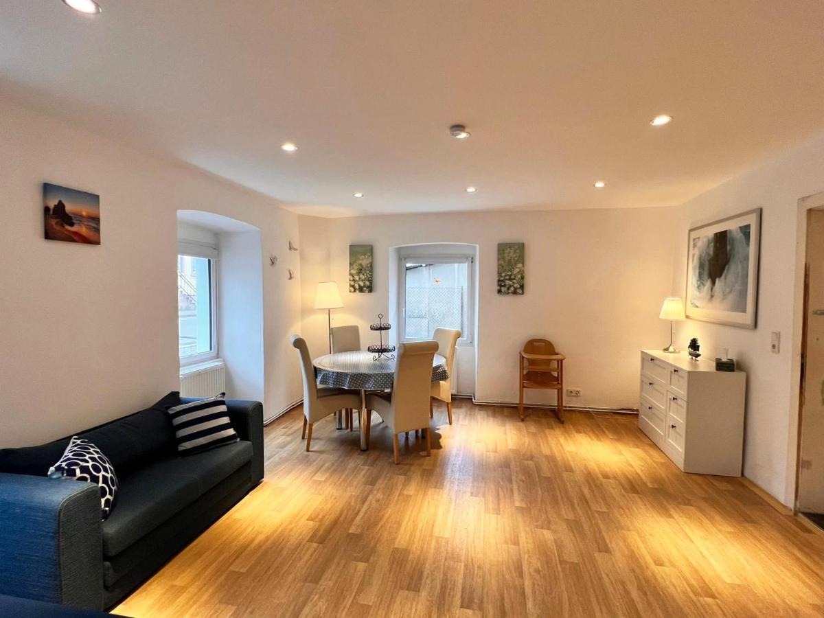 Ferienwohnung Elfriede - Wlan, 2 Baeder, Kueche, Freisitz, 2 Parkplaetze, Im Ortskern Malterdingen Buitenkant foto