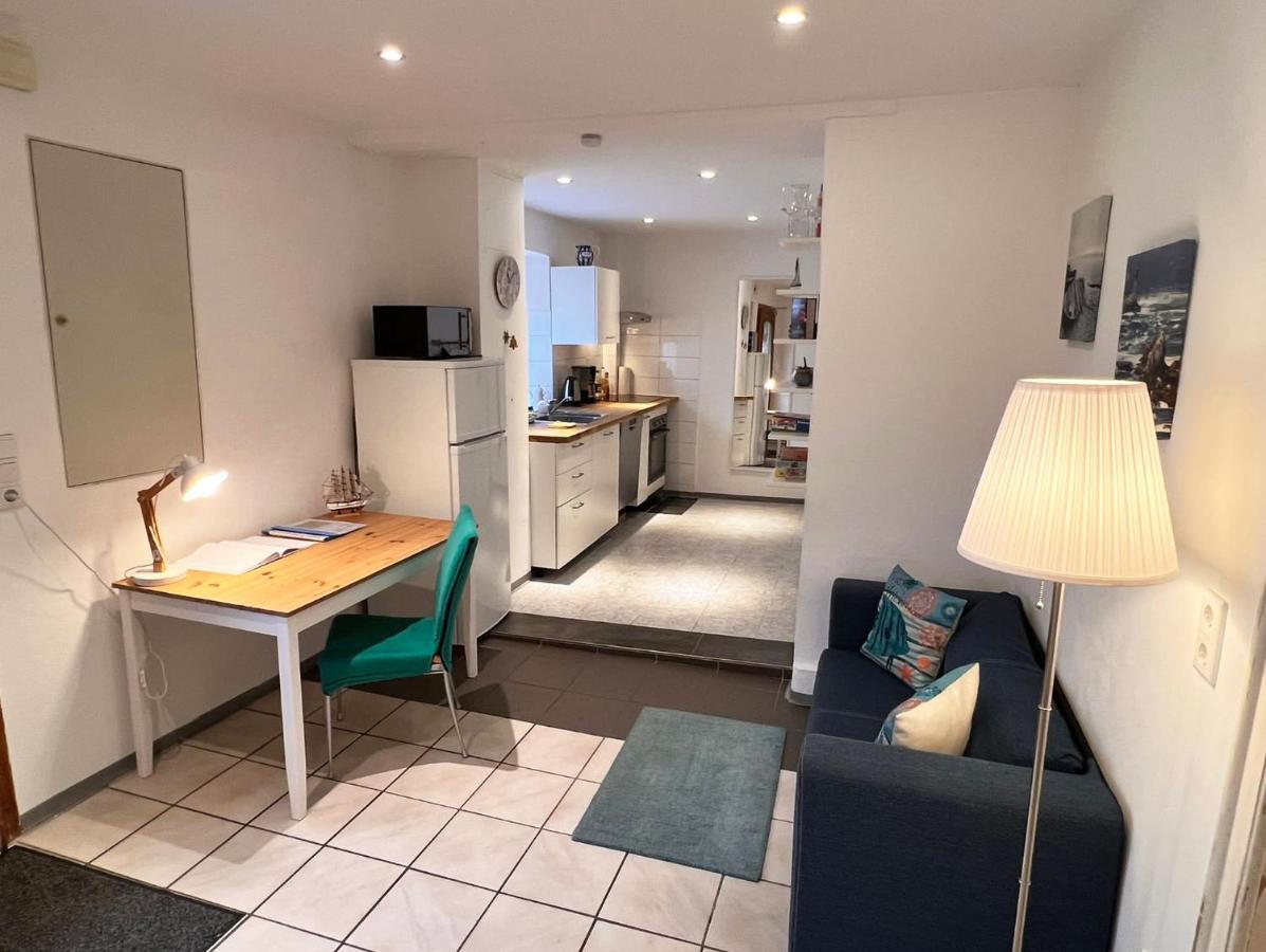Ferienwohnung Elfriede - Wlan, 2 Baeder, Kueche, Freisitz, 2 Parkplaetze, Im Ortskern Malterdingen Buitenkant foto