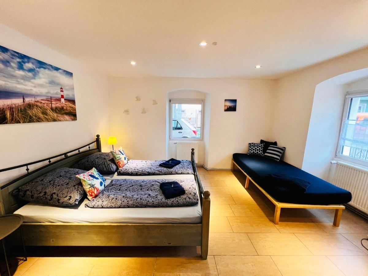 Ferienwohnung Elfriede - Wlan, 2 Baeder, Kueche, Freisitz, 2 Parkplaetze, Im Ortskern Malterdingen Buitenkant foto