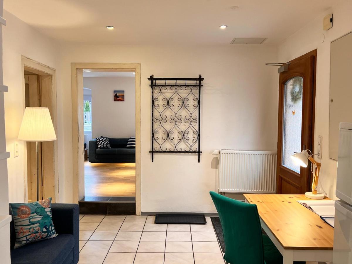 Ferienwohnung Elfriede - Wlan, 2 Baeder, Kueche, Freisitz, 2 Parkplaetze, Im Ortskern Malterdingen Buitenkant foto