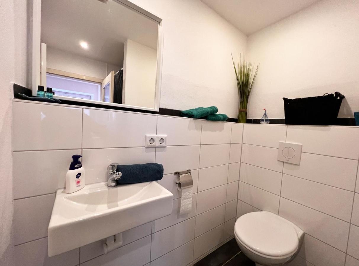 Ferienwohnung Elfriede - Wlan, 2 Baeder, Kueche, Freisitz, 2 Parkplaetze, Im Ortskern Malterdingen Buitenkant foto